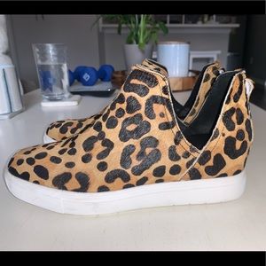 STEVE MADDEN CAPRICE LEOPARD PLATFORM SNEAKERS